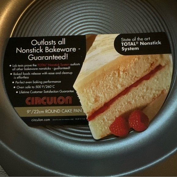 Circulon Total Nonstick Bakeware 9 inch Cake Pan - Picture 2 of 6